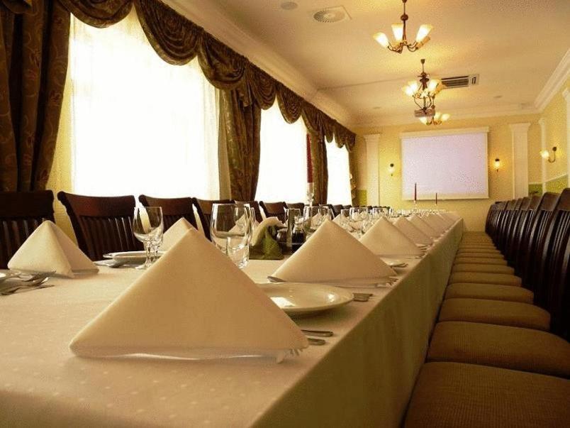 Hotel Zajazd Sokol Nienadówka Esterno foto
