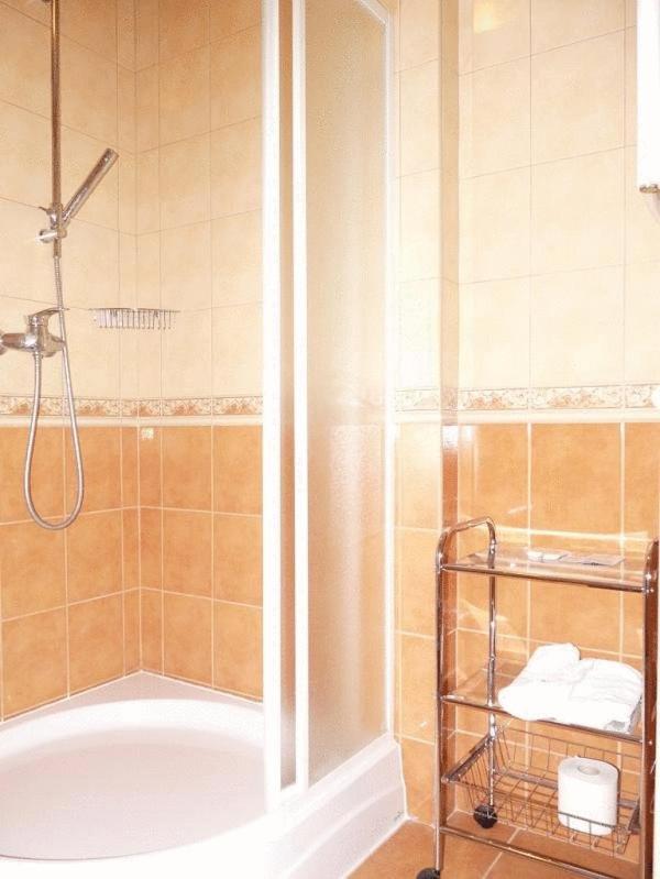 Hotel Zajazd Sokol Nienadówka Esterno foto