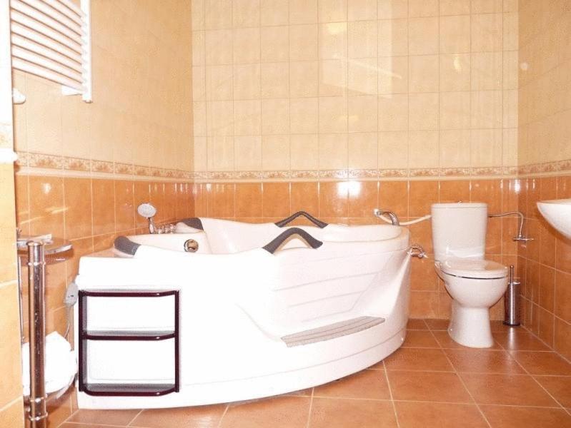 Hotel Zajazd Sokol Nienadówka Esterno foto